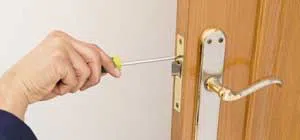 Affordable Locksmith Services Columbus, OH 614-321-2089 - trunk-unlock-01